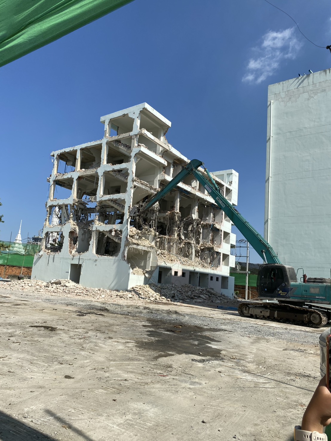 ธนกฤช 889 รับเหมาทุบตึก รื้อถอนอาคารครบวงจร เคลียร์พื้นที่รกร้าง และรับซื้อบ้านไม้เก่าให้ราคาสูง บริการด่วนทั่วกรุงเทพฯ และปริมณฑล ด้วยทีมงานมืออาชีพ  [..]