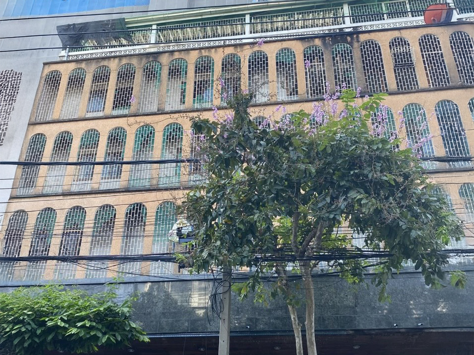 24 - https://ธนกฤช889ทุบตึกรื้อถอน.com | ธนกฤช 889 รับเหมาทุบตึก รื้อถอนอาคารครบวงจร เคลียร์พื้นที่รกร้าง และรับซื้อบ้านไม้เก่าให้ราคาสูง บริการด่วนทั่วกรุงเทพฯ และปริมณฑล ด้วยทีมงานมืออาชีพ พร้อมเข้าประเมินหน้างานฟรี ไม่มีค่าใช้จ่ายแฝง