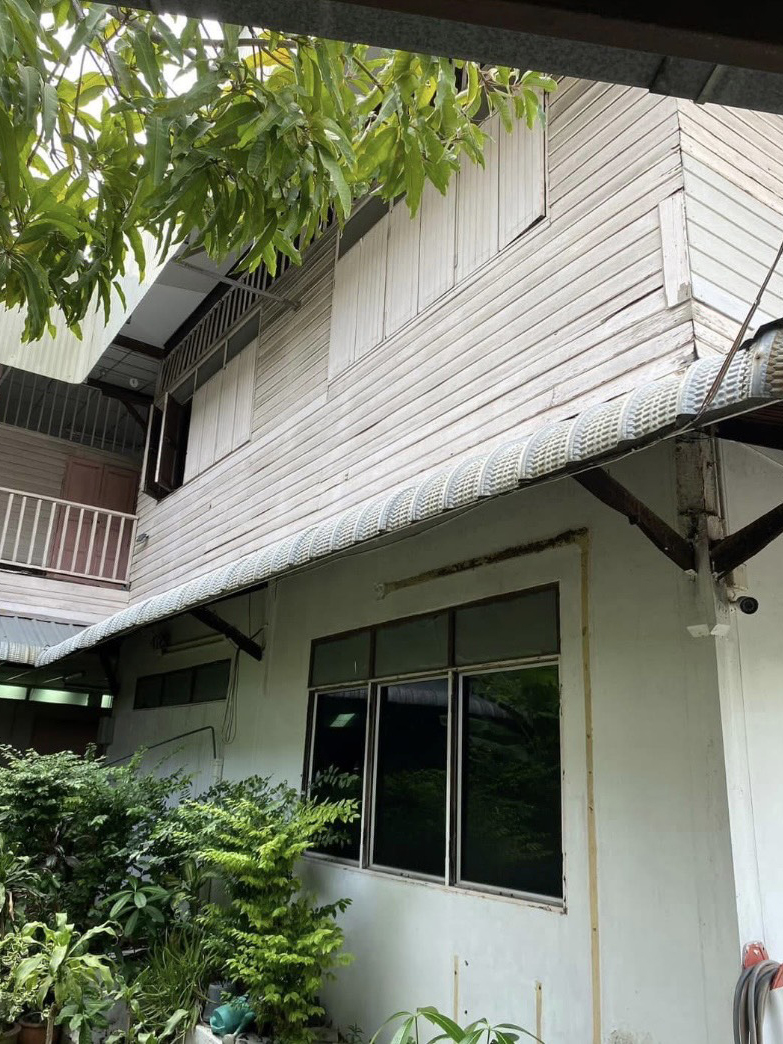 ธนกฤช 889 รับเหมาทุบตึก รื้อถอนอาคารครบวงจร เคลียร์พื้นที่รกร้าง และรับซื้อบ้านไม้เก่าให้ราคาสูง บริการด่วนทั่วกรุงเทพฯ และปริมณฑล ด้วยทีมงานมืออาชีพ  [..]