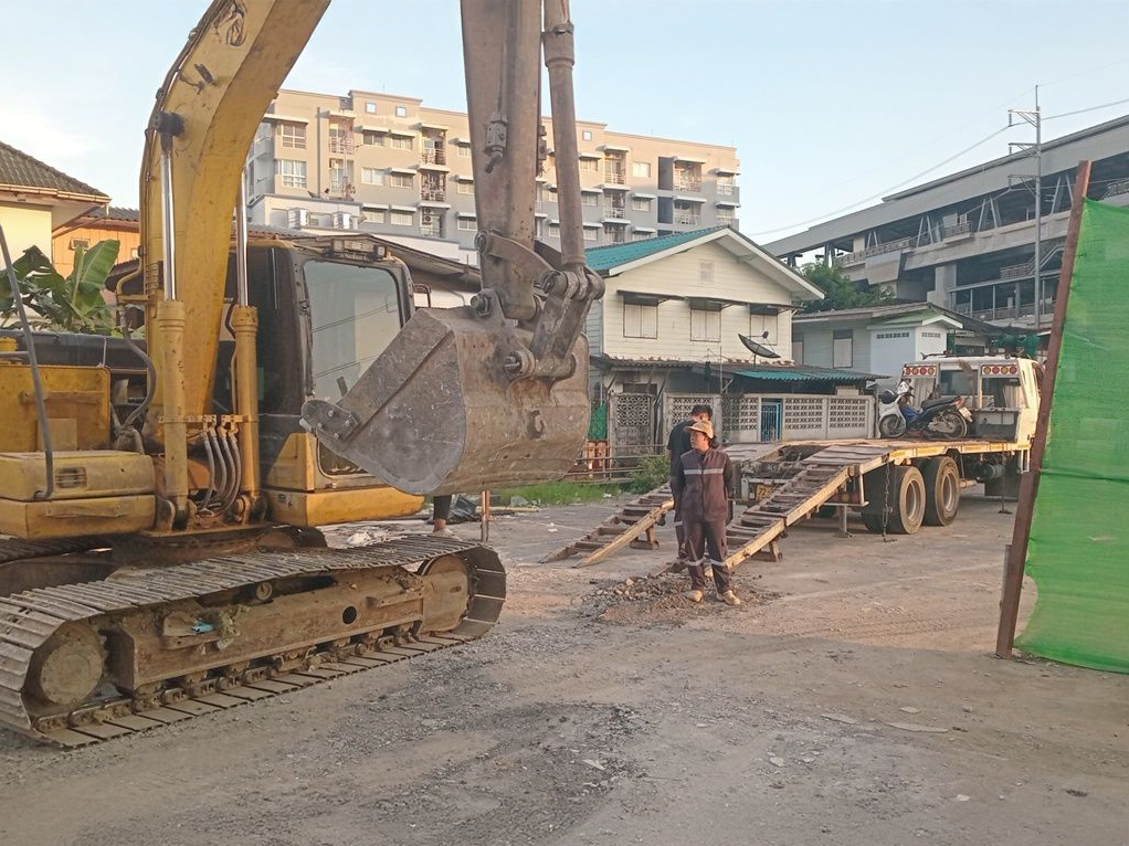 8 - https://ธนกฤช889ทุบตึกรื้อถอน.com | ธนกฤช 889 รับเหมาทุบตึก รื้อถอนอาคารครบวงจร เคลียร์พื้นที่รกร้าง และรับซื้อบ้านไม้เก่าให้ราคาสูง บริการด่วนทั่วกรุงเทพฯ และปริมณฑล ด้วยทีมงานมืออาชีพ พร้อมเข้าประเมินหน้างานฟรี ไม่มีค่าใช้จ่ายแฝง